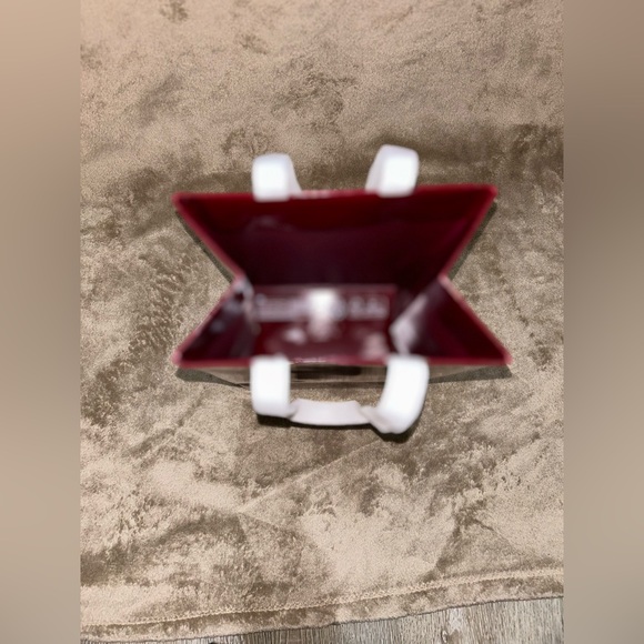 Gucci small/tall red velvet shopping bag - Picture 6 of 7